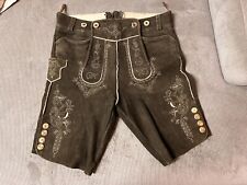 BESTICKTE BRAUNE LEDERHOSE -