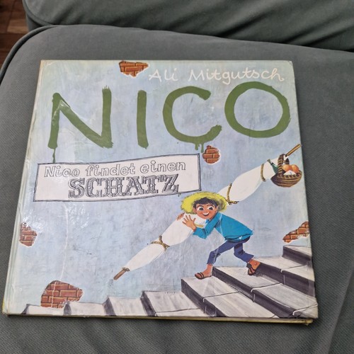 Nico findet einen - , schatz