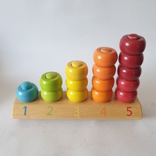 Steck- und Farbspiel Holzspielzeug Motorikspielzeug für Kinder ab 12 Monate