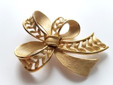 TRIFARI ... große Schleife