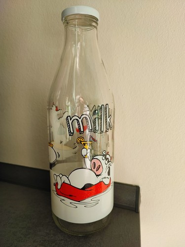 Milchflasche aus glas mit - milchflasche,