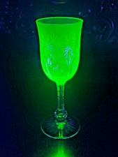 Römer Uranglas Kristallglas