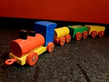 Heros Holzeisenbahn mit