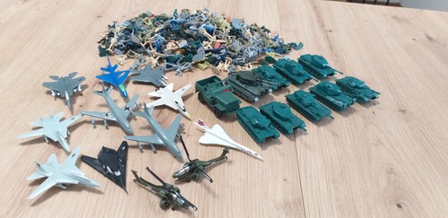 Konvolut 325 plastiksoldaten - konvolut,