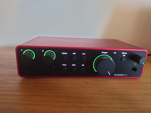 Focusrite scarlett 2i2 - focusrite,