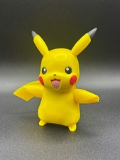 Pokemon Figur Pikachu spricht leuchtet und bewegt sich