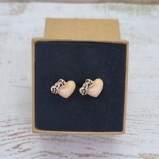 Hello Kitty Heartbeat Ohrstecker | Herz Ohrringe mit Leo-Schleife