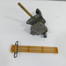 Suzuki GSF 1200 GV75A Benzinhahn Tankanschluß 80495