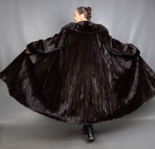 16367 WUNDERSCHÖNER ECHTER NERZ MANTEL PELZ SWINGER EXTRA LANG SCHÖNE OPTIK GR 3XL