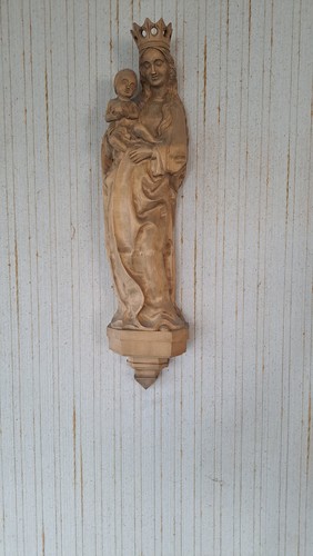 Geschnitzte madonna mit - madonna,