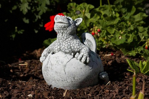 Frostfeste steinfigur drache - steinfigur,