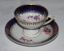 Kleine alte florale Porzellan