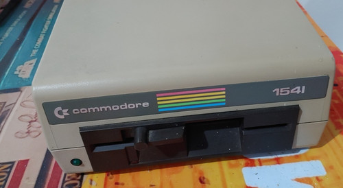 Commodore diskettenlaufwerk - commodore,