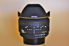 Sigma 15mm 1:2,8 D EX AF Fisheye mit Nikon-Anschluss F-Bajonett Vollformat