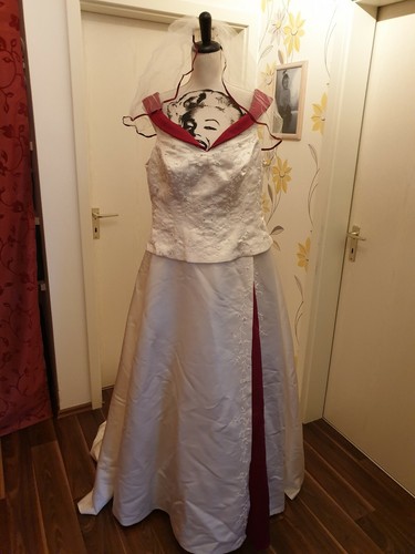 Brautkleid - 24, (