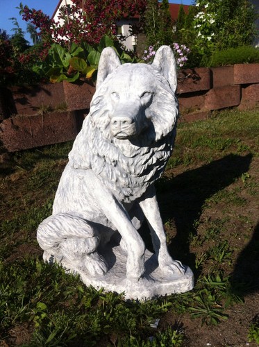 Wolf lebensgroß sitzend - wolf,