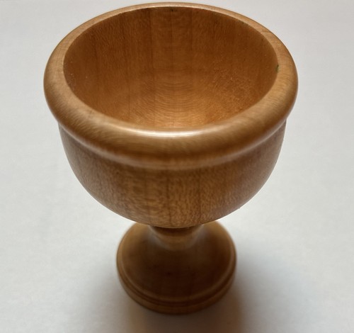 Eierbecher aus holz - 6, mit