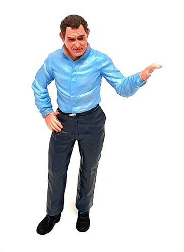 Mans miniatures 18 - le, scale