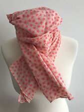 BECKSÖNDERGAARD BAUMWOLL SCHAL IN LACHSFARBEN MIT PINKEN STERNEN 