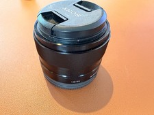 Sony Alpha SEL35F18 35-35 mm f/1,6–f/2,5 E OSS Objektiv