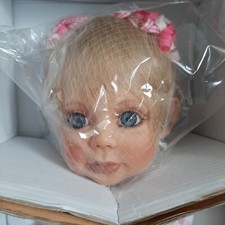 Künstlerpuppe  "Mia" Gerlinde Feser, lim: 800., Komplett. 