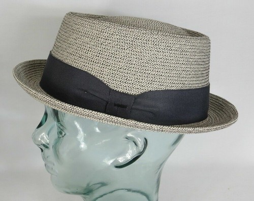 Bailey hats waits - waits, pie