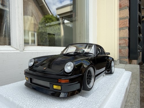 Porsche 911 930 turbo - 930,