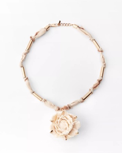 Zara halskette mit harzblume - zara,
