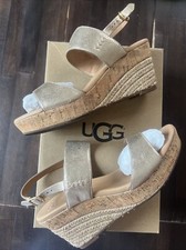 UGG Keilsandale. Metallic Gold  Gr 41. Sehr bequem. Neuwertig im Originalkarton