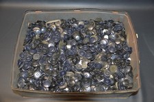 Knöpfe Konvolut Knopfmischung - etwas mehr als 3200 Gramm