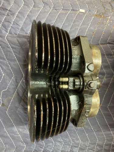 Triumph stud 650 - 9,