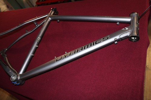 Dynamics cross - xt, 28"