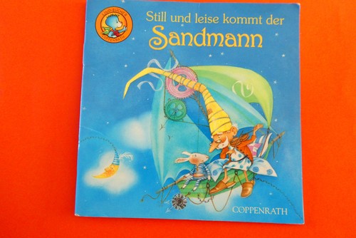 Still und leise kommt - *, der