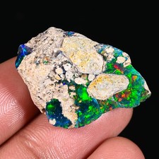 Black opal rough,Schwarz raw, Äthiopisch Welo Feuer rough Edelstein 38 Karat