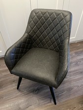 4 Essstühle Lederoptik