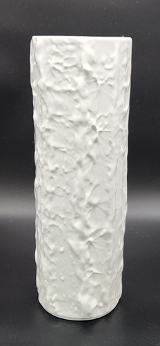 White art vase - 4.4,
