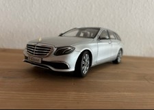 Modellauto (1:18) Mercedes Benz E-Klasse T-Modell, S213 von der Marke Iscale