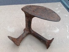 Alter Schusteramboss Dreifuß