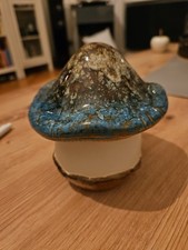 Dekopilz Blaue Kappe, farbverlaufend.