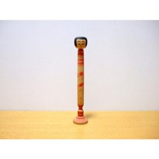 Traditionelle Kokeshi Puppe