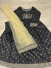 Pakistanische Kleid farbe