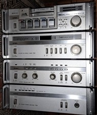 Aiwa P,C,R,L-30 Stereoanlage Silber. Lesen.Amp,Pre Amp,Tape,Tuner.