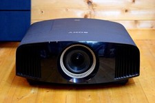 SONY 4K VPL-VW500ES Home