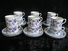 Vista Alegre Lombardia 12 Tee oder Kaffeetassen mit 12 Untertassen Rand blau