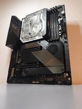 ASUS ROG Crosshair VIII Hero AM4 + EK Water Blocks EK-Quantum Momentum Monoblock