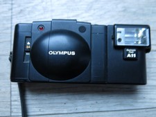 Olympus Kamera / Kleinbildcamera  XA 2  35 mm mit Blitz  A 11 ungetestet
