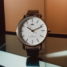 Uhr, Damenarmband  In silber/