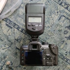 Olympus E-520 SLR-Kamera mit 14-42mm, 40-150mm + 50mm f2.0 Objektiven u. Blitz