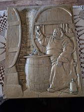 Wandbild aus Gips, Handgemacht,  " Ein trinkender Mönch,  39 cm hoch,  29,5 cm b