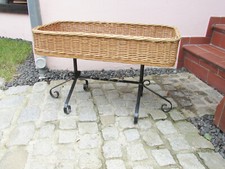 schöne alte DDR Blumenbank Blumenhocker Blumenständer Schmiedeeisen Korb (M4)